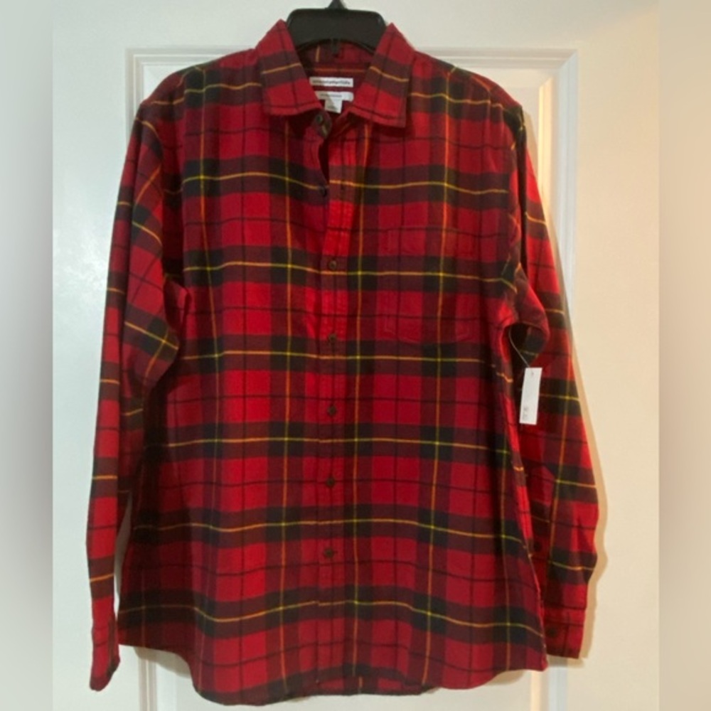 Red plaid flannel shirt men’s size large Amazon essentials NWT